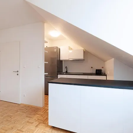 2 In Der Stadt - Grazy