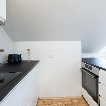 2 In Der Stadt - Grazy Daire Graz